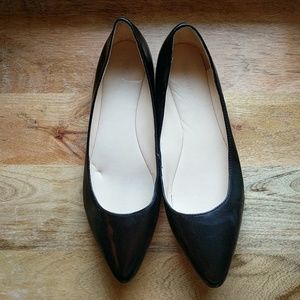 Never been worn Nine West flats