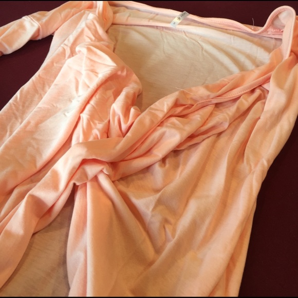 Sexy plunging neck tunic - Picture 3 of 3