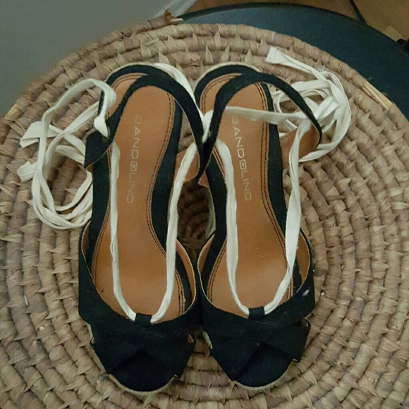 Bandolino wedges/sandals - Picture 3 of 4