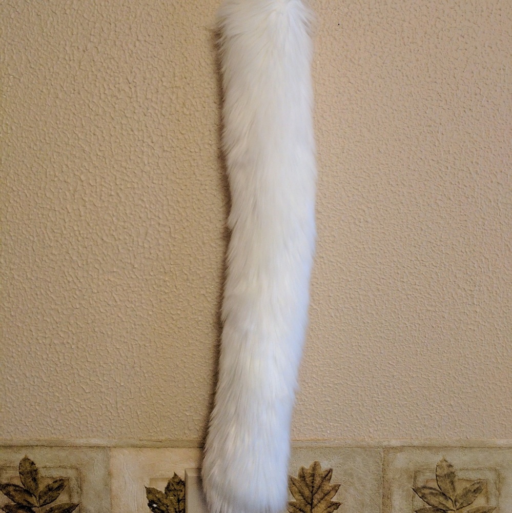 🆕White tail NWOT