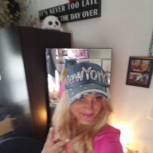 Meet your Posher, Sandra