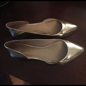 Ann Taylor gold flats