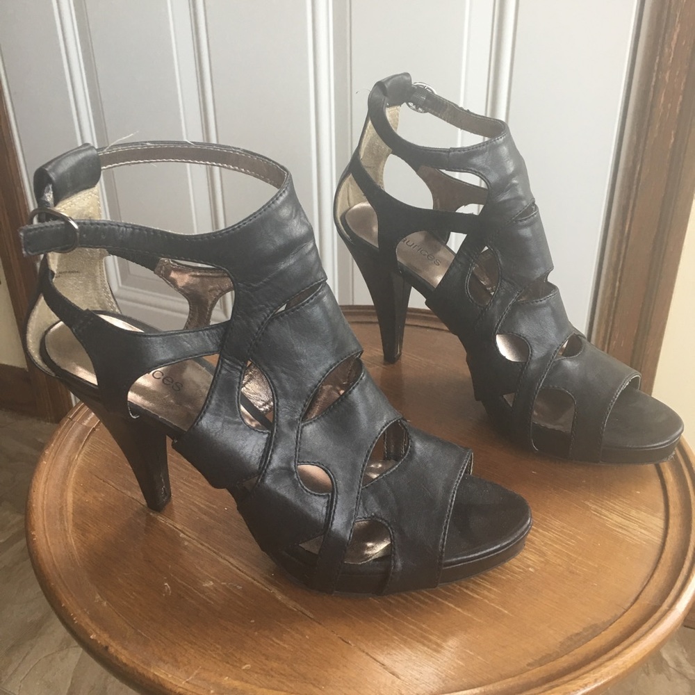 Maurices Heels