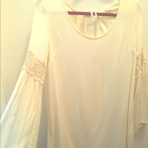 Adorable cream dress!
