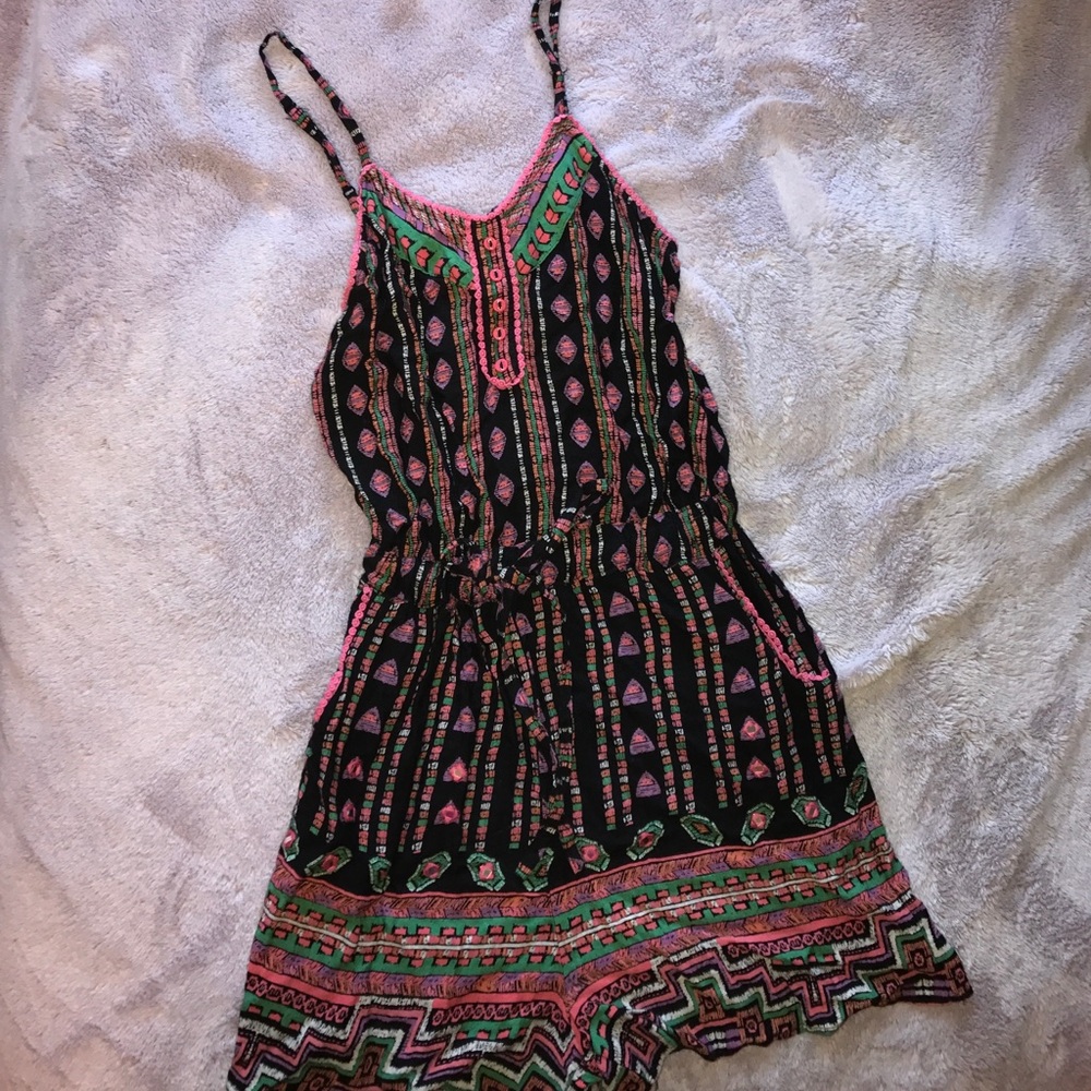 patterned romper- size s/m
