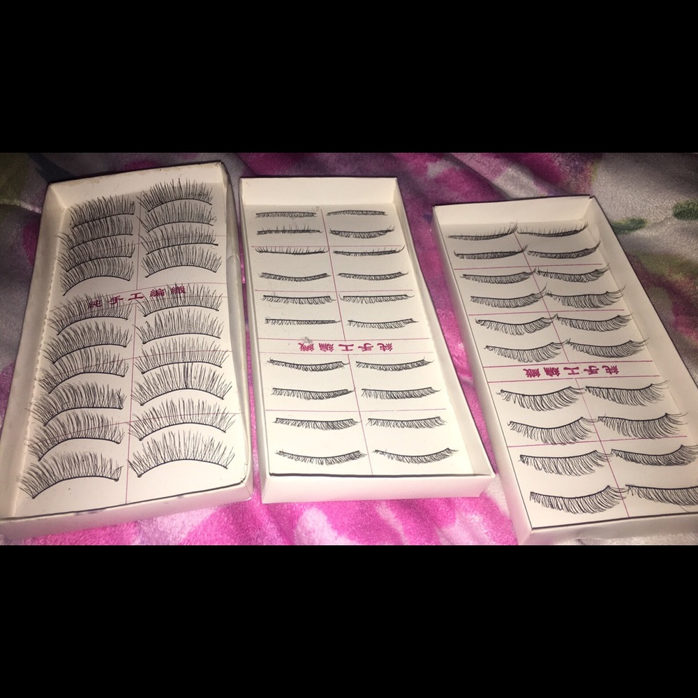 False eyelashes
