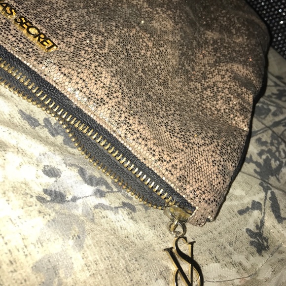 Victoria secret clutch - Picture 3 of 3