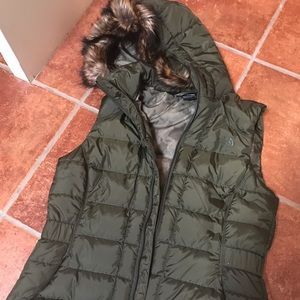 North face vest