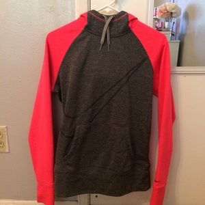 Nike therma-fit sweater / hoodie