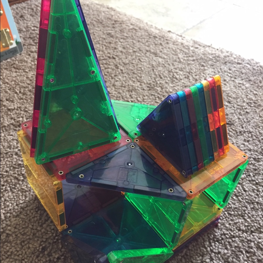 Magnatiles