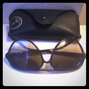 Beautiful tortoise ray bans