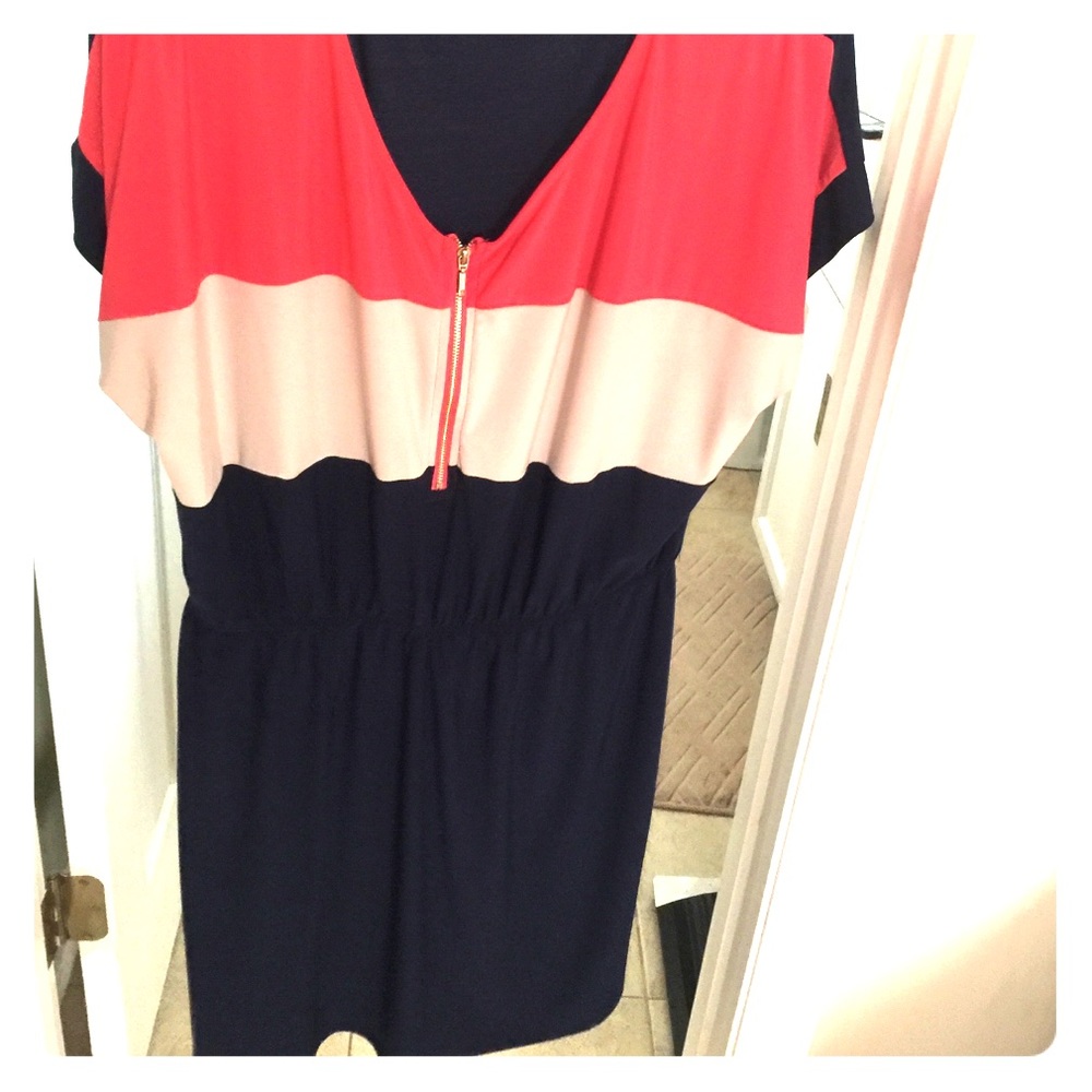 Short sleeve loose fitting dress