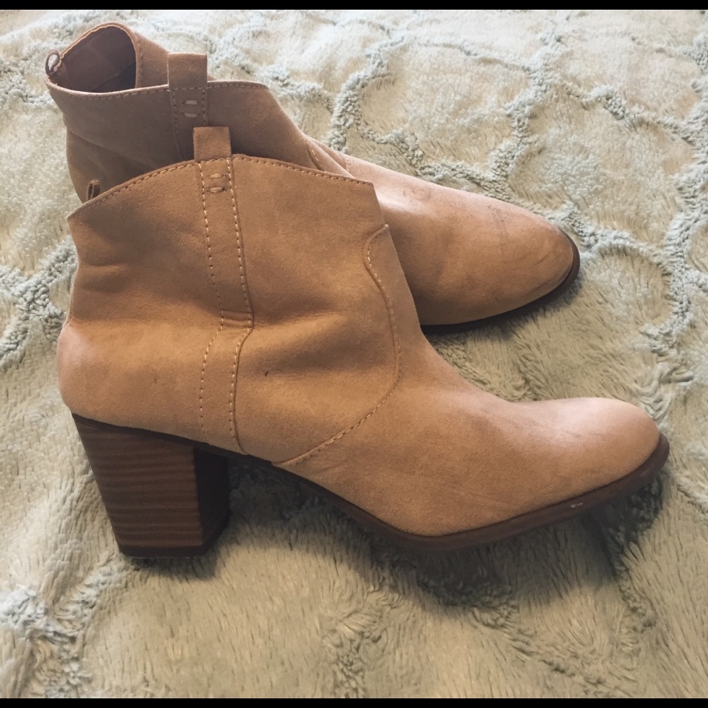 Old Navy size 10 ankle boots.