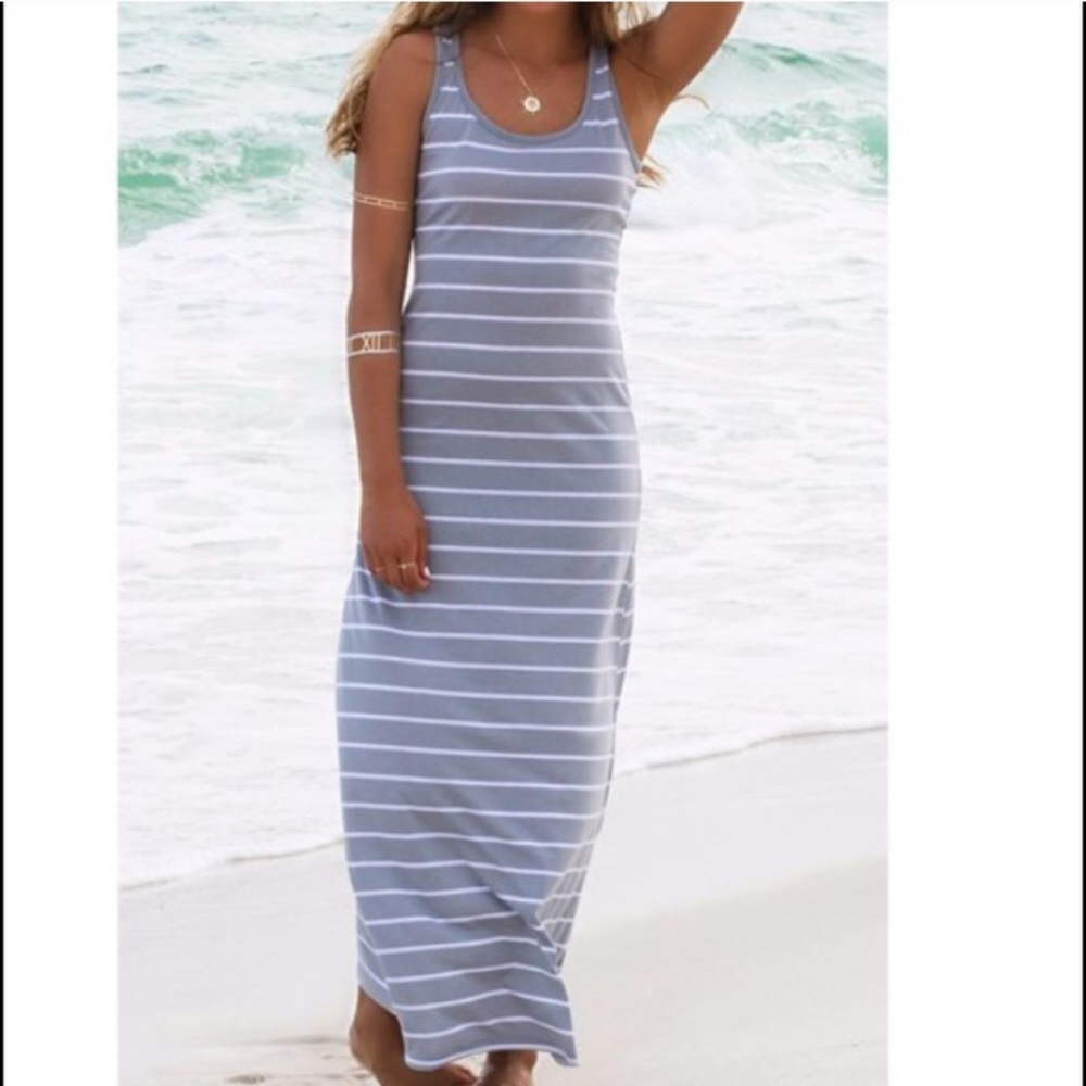Casual scoop neck racerback maxi dress