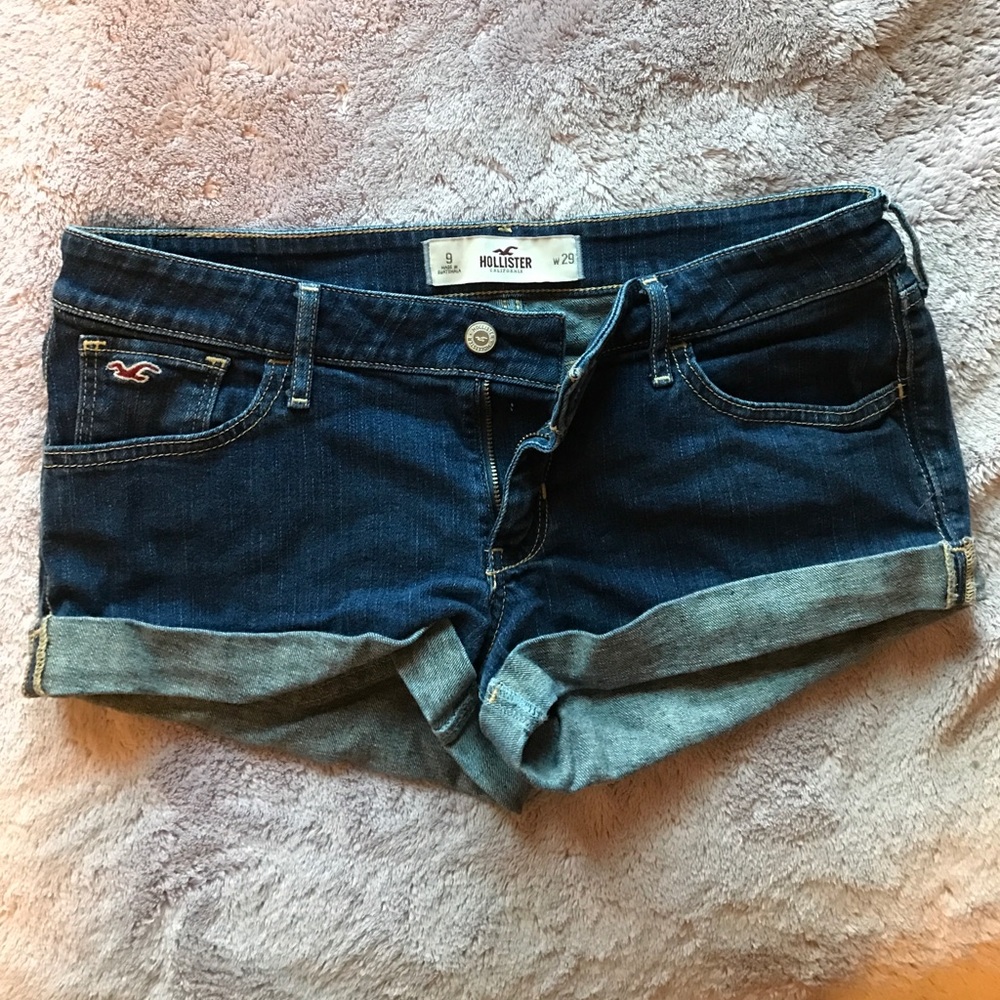 Hollister dark wash cuffed shorts- size 9 (29)