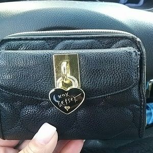 Betsey wallet