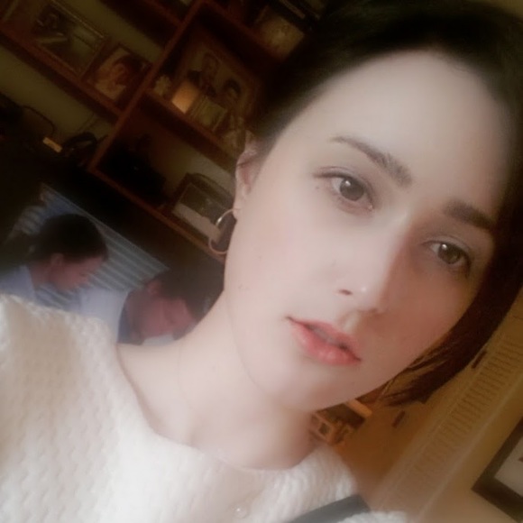 Meet your Posher, Emily - Picture 1 of 1