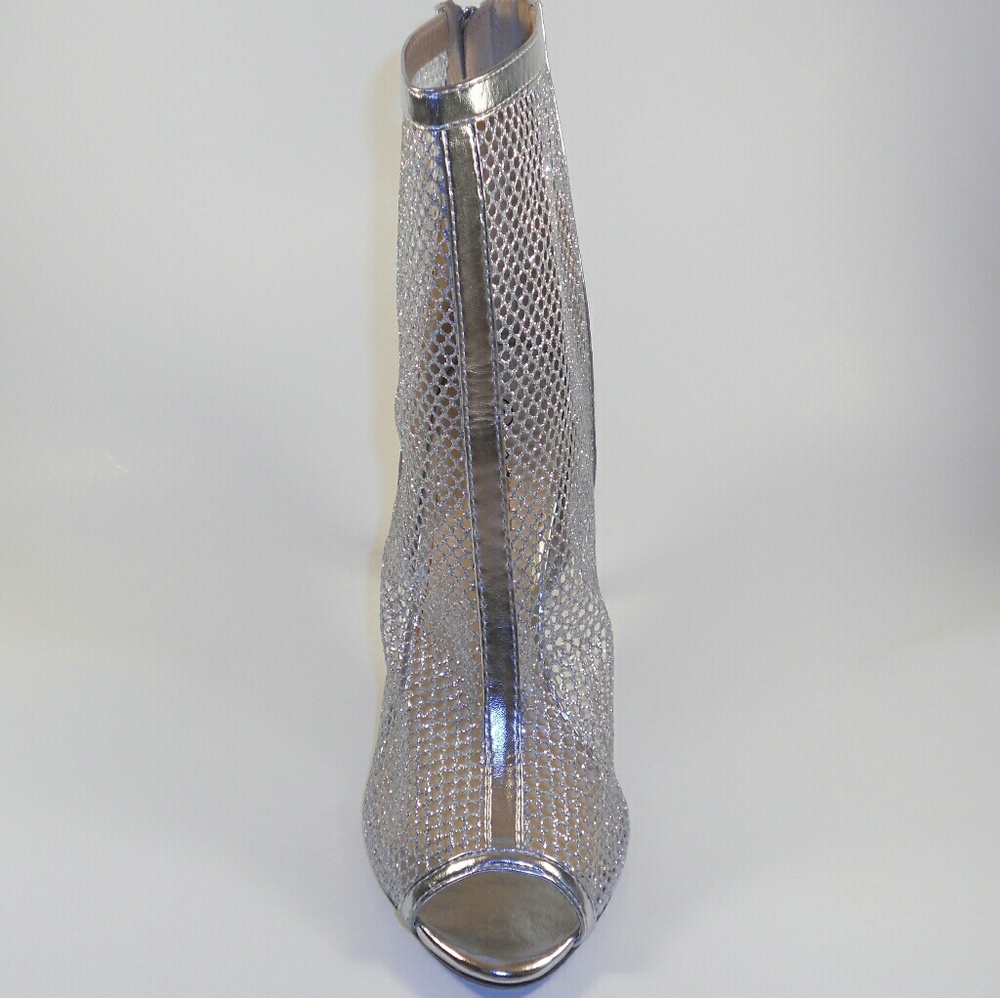 ๐HP!๐ ๐ธ๐ธ๐ผSILVER GLITTER HEELS๐น๐ธ๐ผ - Picture 3 of 4