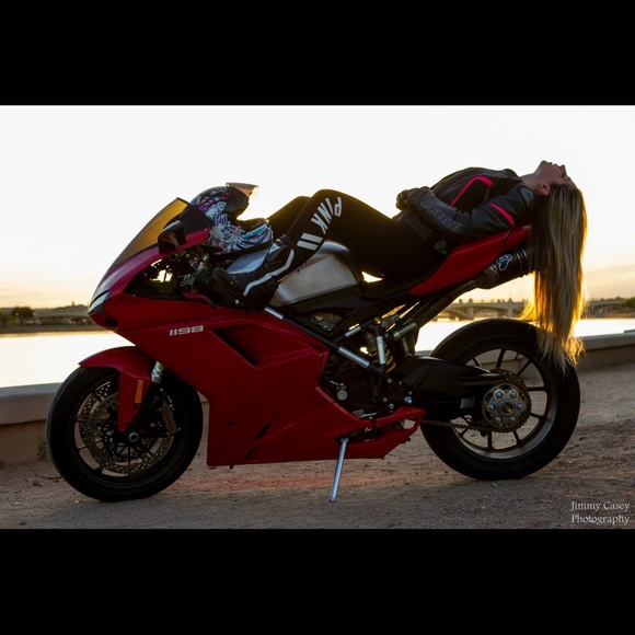 Meet your posher- - Picture 4 of 4