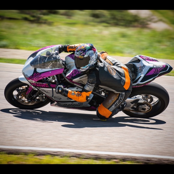 Meet your posher- - Picture 2 of 4