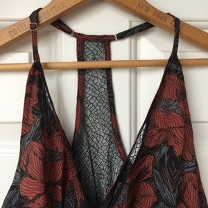 Kimchi & Blue Floral Crop Top with Lace Details