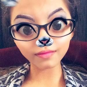 Meet your Posher, Nahomy