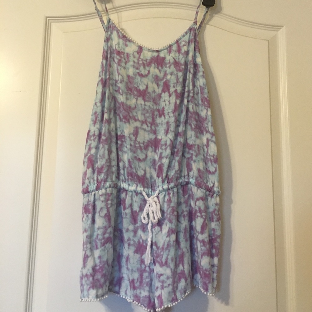 Very cute Romper.