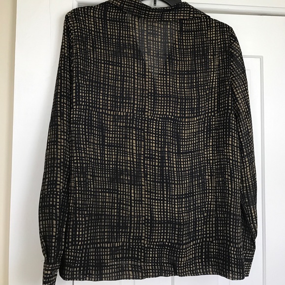 🌹Liz Claiborne Black and Tan blouse - Picture 5 of 5