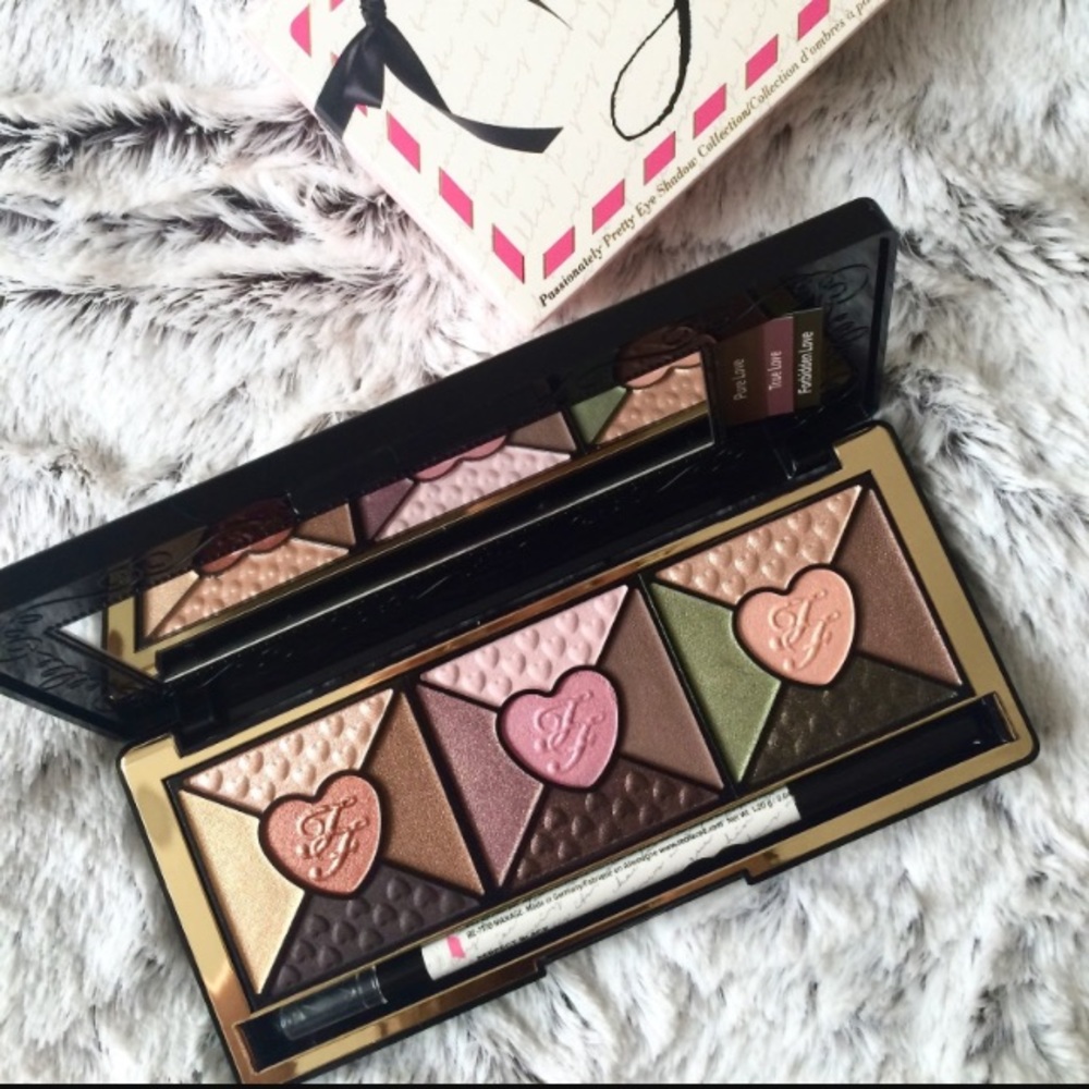 Too Faced Love Palette