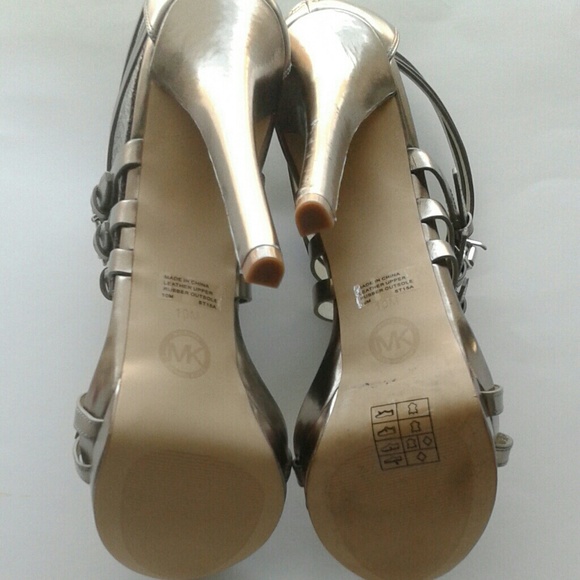 Available platform nickel metallic sandals shoes - Picture 6 of 8