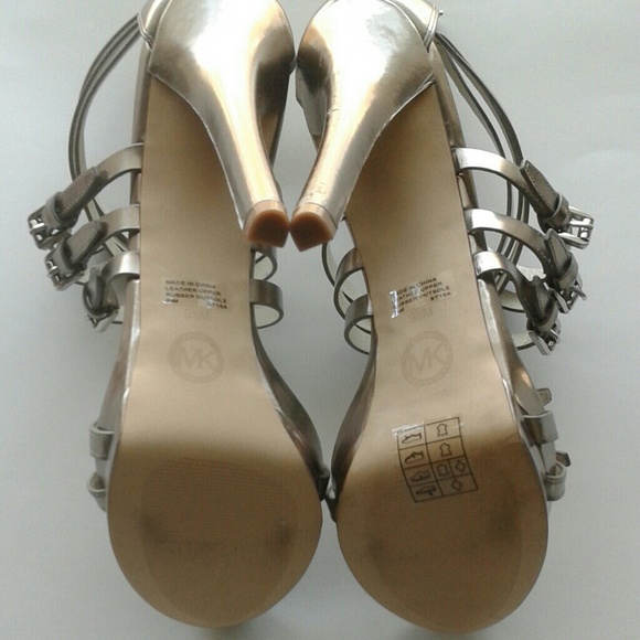 Available platform nickel metallic sandals shoes - Picture 7 of 8