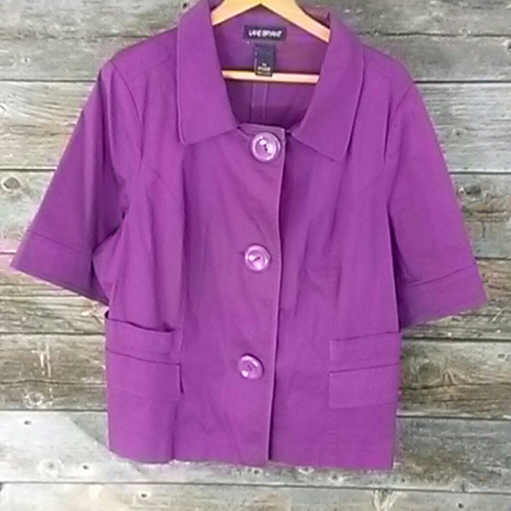 Lane Bryant size 24 Collar w/ 3-Button Top