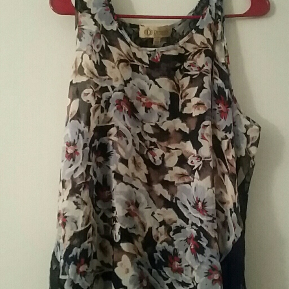 Floral laced backed tank