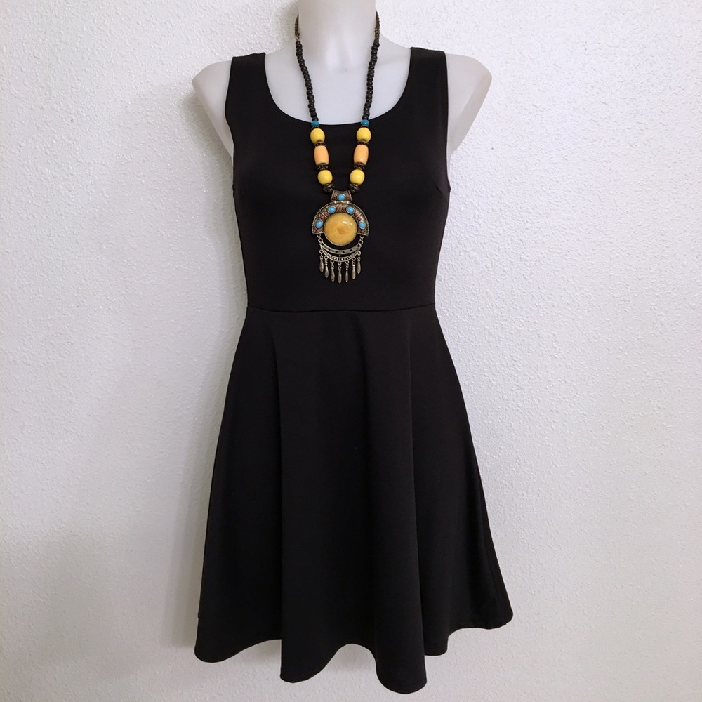 [SOLD] Gorgeous Black Skater Dress