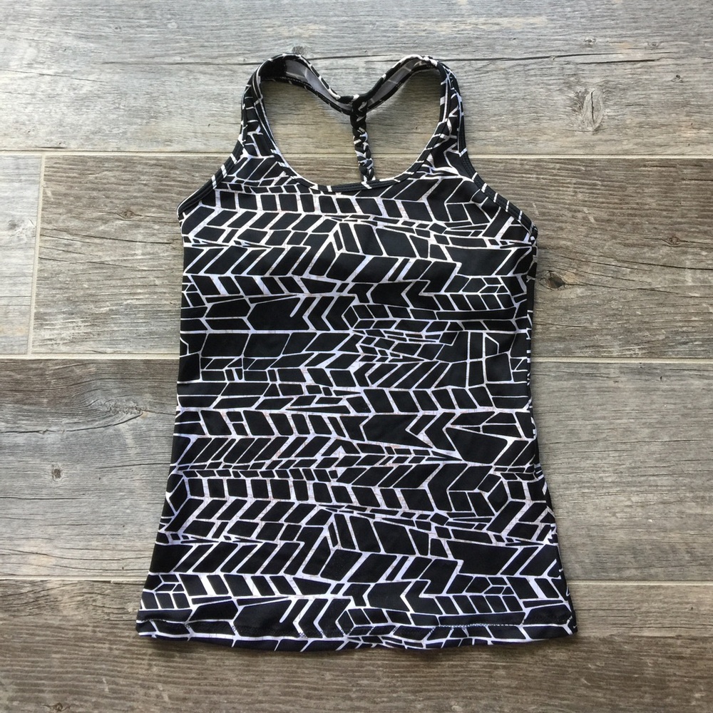 Onzie Black and White Tank Size S/M