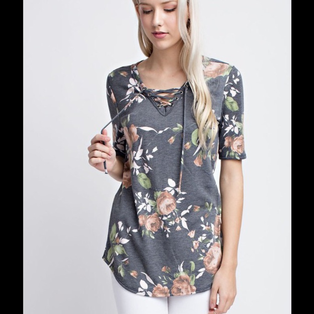SALE🛍 LINDSEY TOP