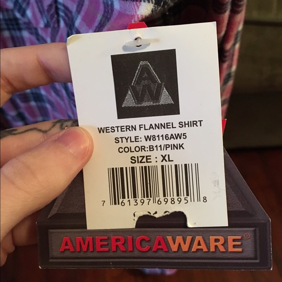 NWT flannel shirt - Picture 3 of 4