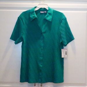 PLUS NWT Green Textured Pleated Button Down Blouse