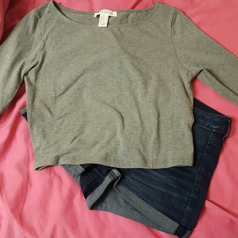 Forever 21 Long-Sleeved Crop Top