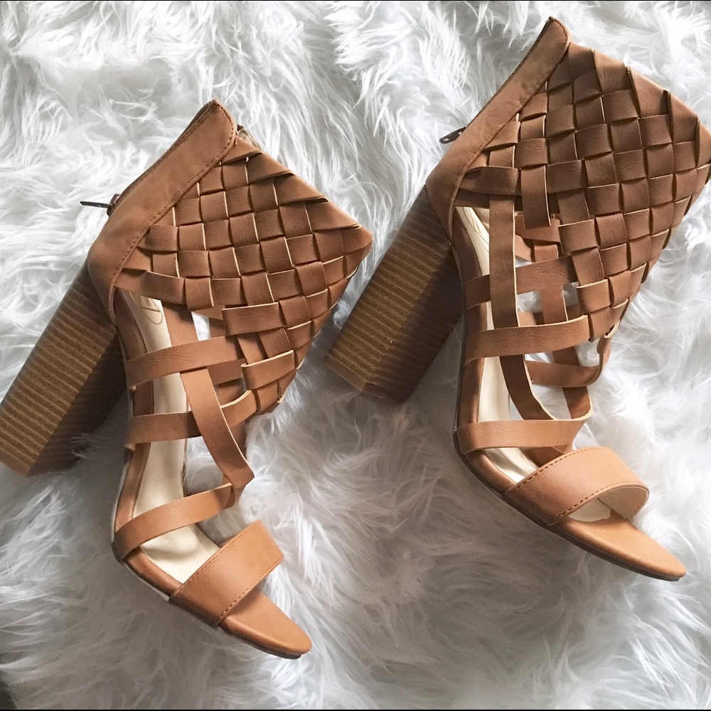 Tan heels (never worn)