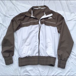 NIKE "light" Weight zip up