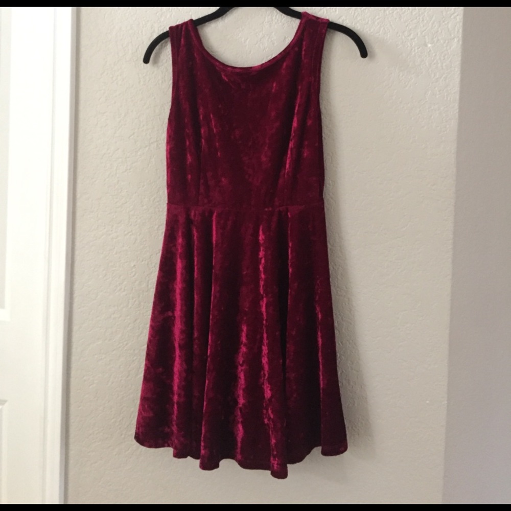 Forever 21 - Red velvet skater dress (M)
