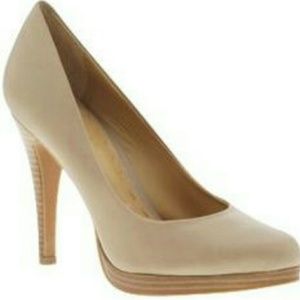 NINE WEST Rocha leather pumps!