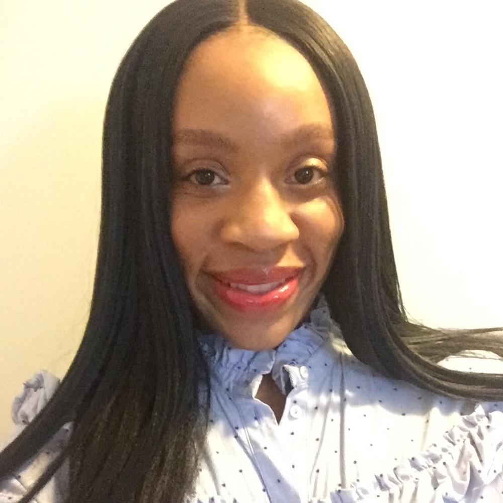 I'm Mercedes, and your name is ? - Picture 3 of 5