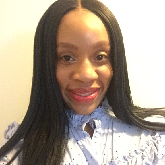 I'm Mercedes, and your name is ? - Picture 3 of 5