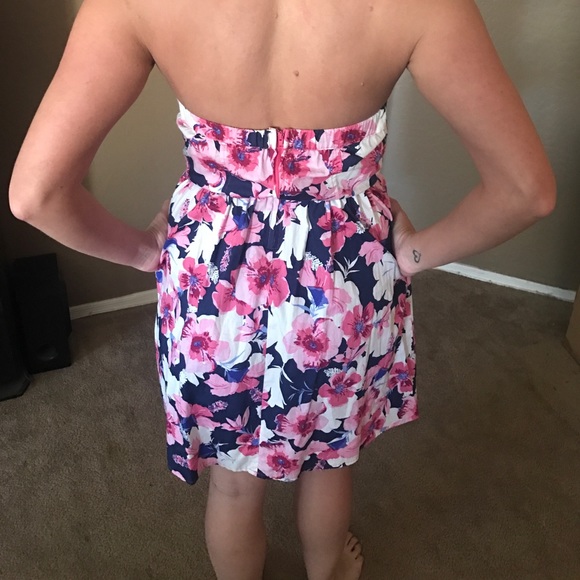 Floral strapless dress - Picture 2 of 5