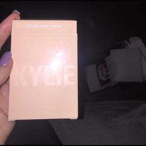 Kylie Cotton Candy Cream Highlighter