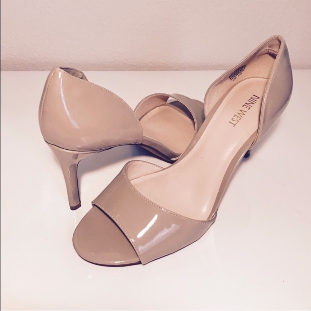Nude pump