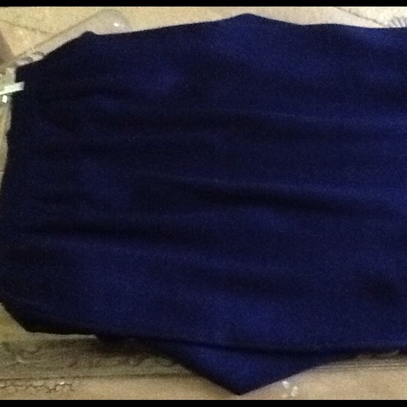 GORGEOUS ST JOHN SKIRT SET - Picture 4 of 4