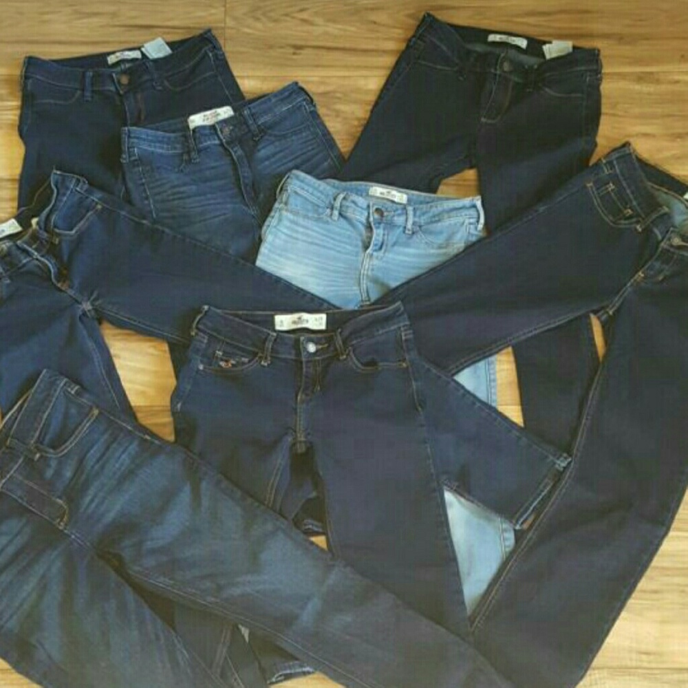8 pair of almost new Hollister Jeans size 1